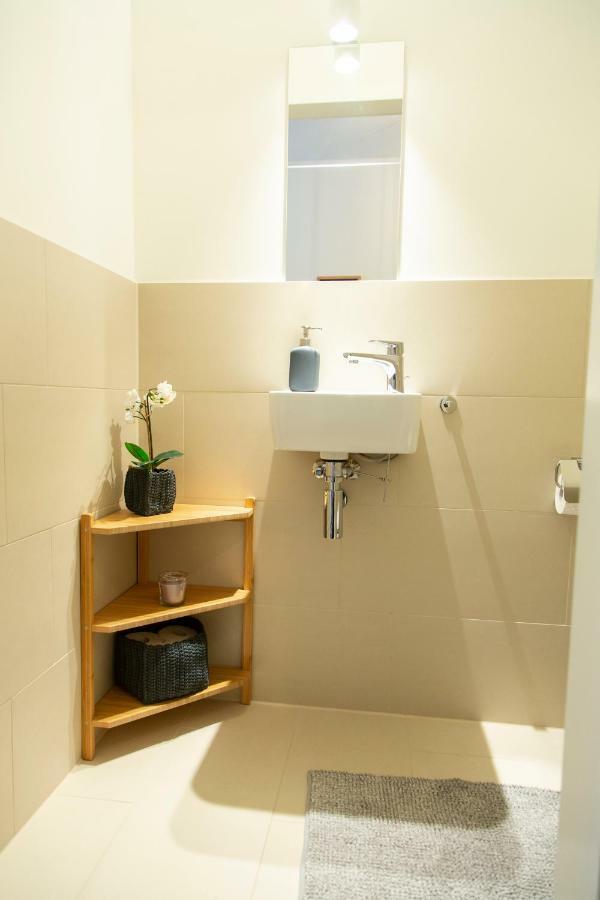 Cozy & Cool Apartment * 5 Min To City Center เวียนนา ภายนอก รูปภาพ