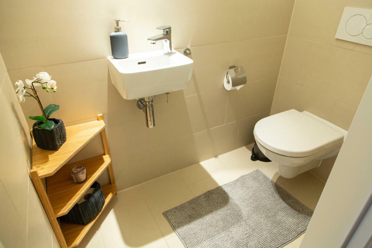 Cozy & Cool Apartment * 5 Min To City Center เวียนนา ภายนอก รูปภาพ